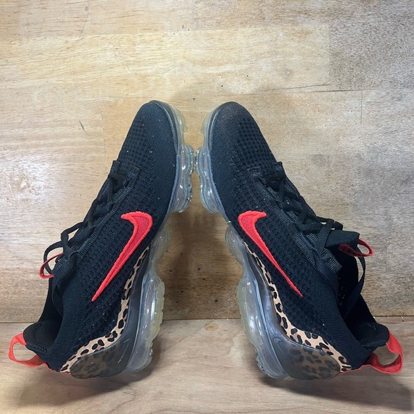 Nike Air Vapormax 2021 Flyknit Leopard Womens Size 6 Shoes Sneakers Black Tan - Picture 6 of 10